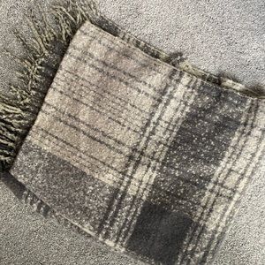 Abercrombie plaid oversized scarf